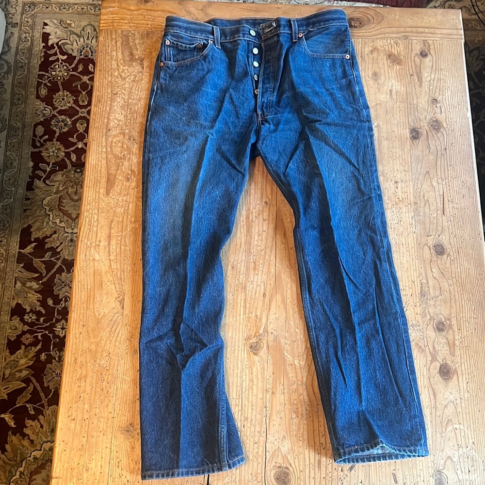 Dark wash Levi’s 501xx